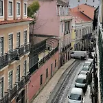 Beautiful Apartment Downtown Lisbon